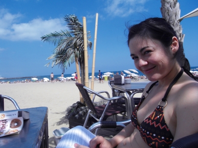 beach. si. beach.