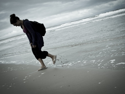 to strand together