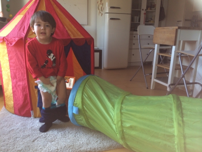 independ.tent boy