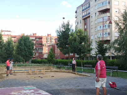 Juego de bolos en Le�n 