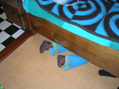 under-the-bed-world
